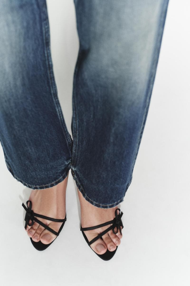 Sandal Heeled With Bow