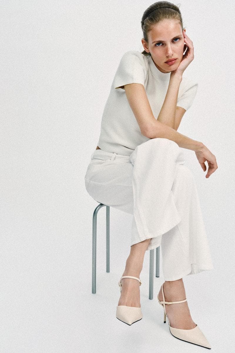 Shoe Backless With Relief