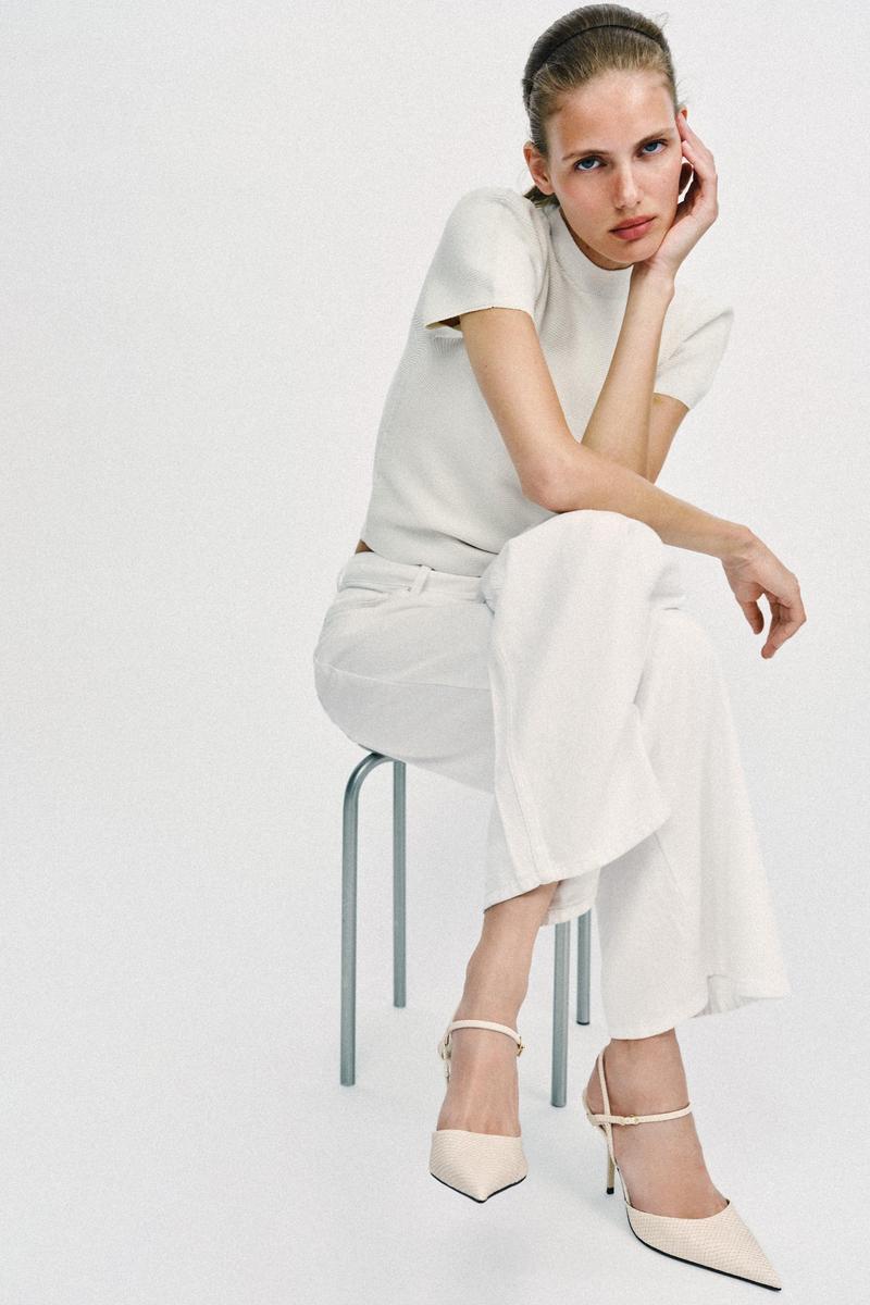 Shoe Backless With Relief